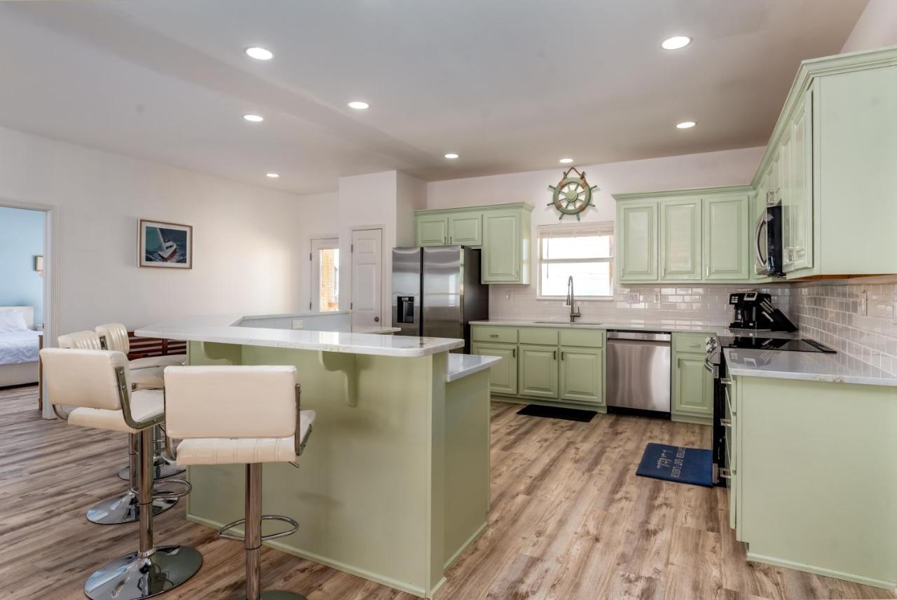 Sun Spot - True Gulf Front Private Home With Lovely Gulf Side Deck, Home 더핀 아일랜드 외부 사진