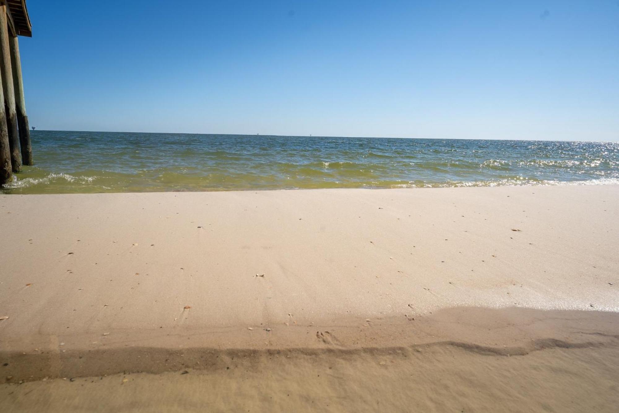 Sun Spot - True Gulf Front Private Home With Lovely Gulf Side Deck, Home 더핀 아일랜드 외부 사진